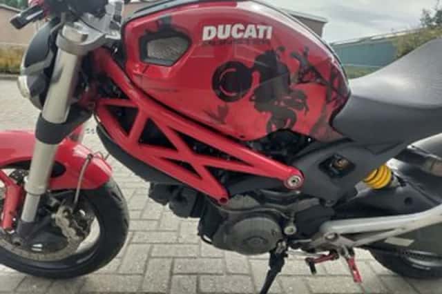 Ducati Monster 696 (2008) thumbnail 6