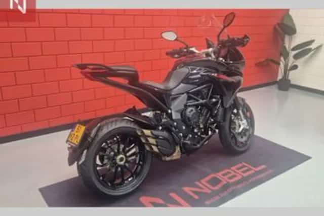 MV Agusta Turismo Veloce 800 RC (2026) thumbnail 2