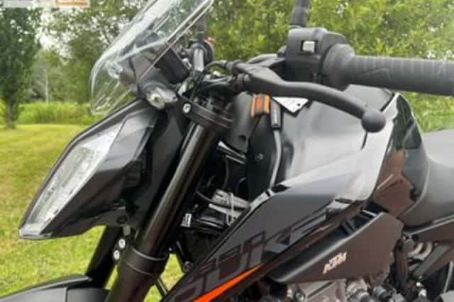 KTM 890 Duke (2022) thumbnail 4