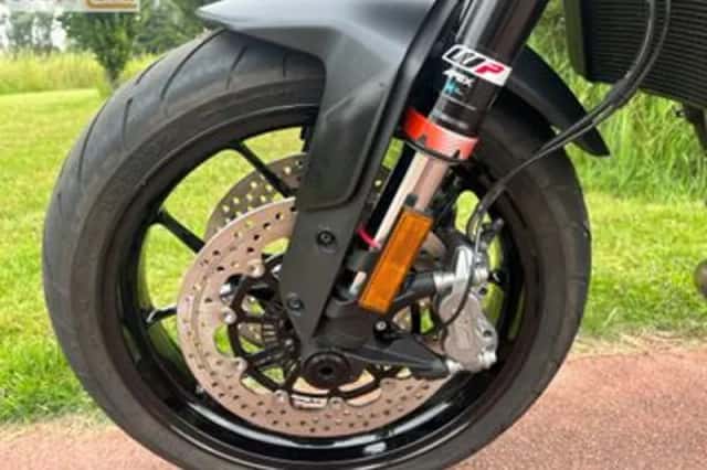 KTM 890 Duke (2022) thumbnail 6