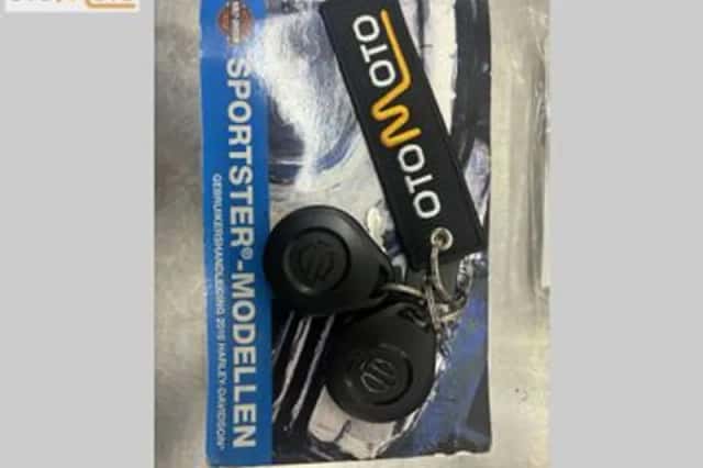 HARLEY-DAVIDSON SPORTSTER XR 1200 (2010) thumbnail 2