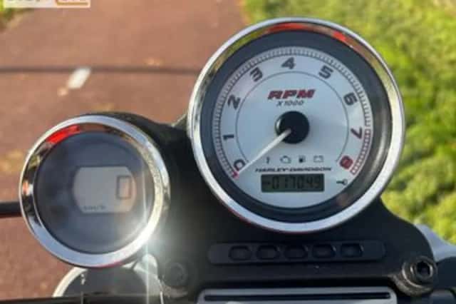 HARLEY-DAVIDSON SPORTSTER XR 1200 (2010) thumbnail 3