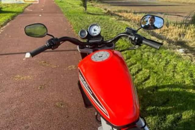 HARLEY-DAVIDSON SPORTSTER XR 1200 (2010) thumbnail 4