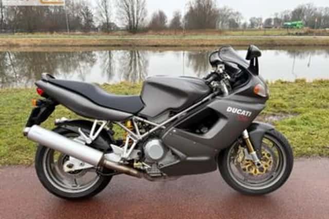 DUCATI ST 4S (2001) thumbnail 1