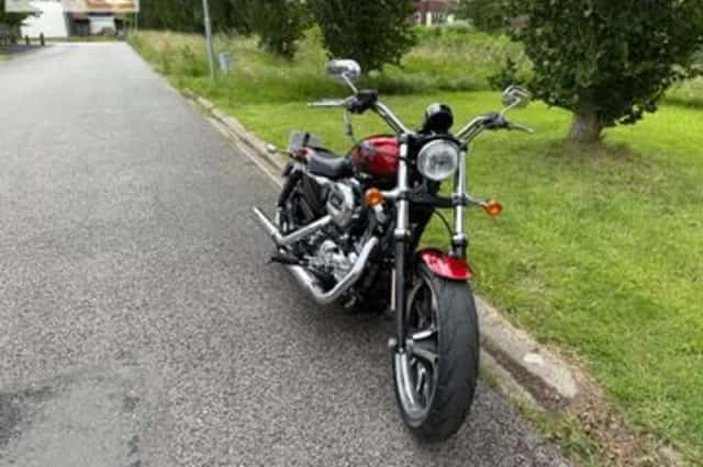 HARLEY-DAVIDSON SPORTSTER XL 1200 T SUPERLOW (2014) thumbnail 2