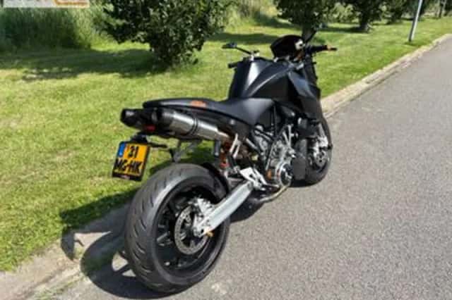 KTM 990 Super Duke (2006) thumbnail 4