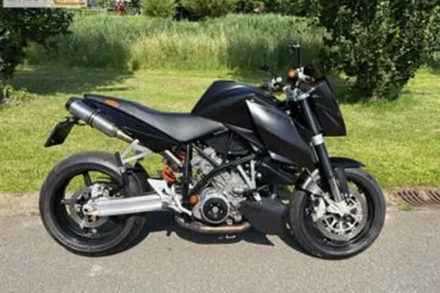 KTM 990 Super Duke (2006) thumbnail 5