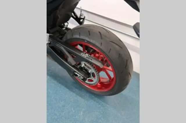 Suzuki GSX-8S (2025) thumbnail 3