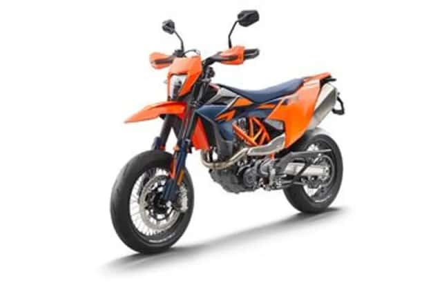 KTM 690 SMC (2026) thumbnail 2