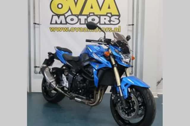 Suzuki GSR750 (2016) thumbnail 1