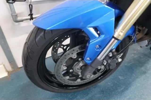 Suzuki GSR750 (2016) thumbnail 4
