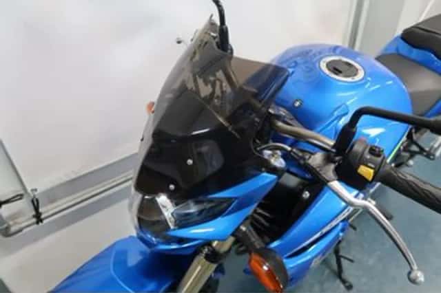 Suzuki GSR750 (2016) thumbnail 6