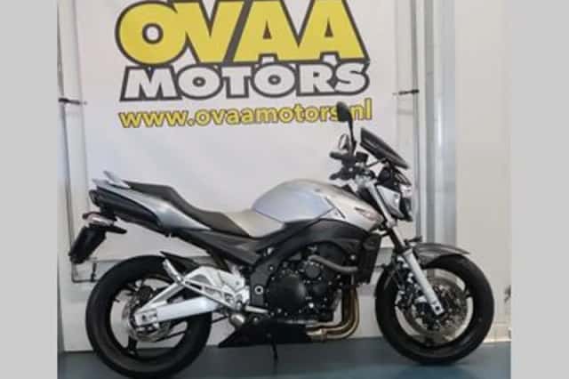 Suzuki GSR600 (2009) thumbnail 2