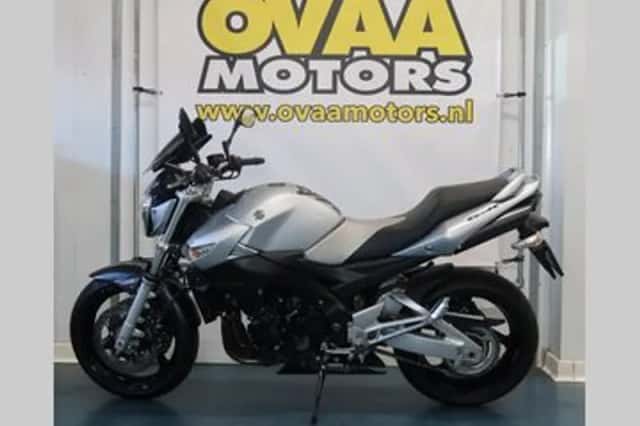 Suzuki GSR600 (2009) thumbnail 3