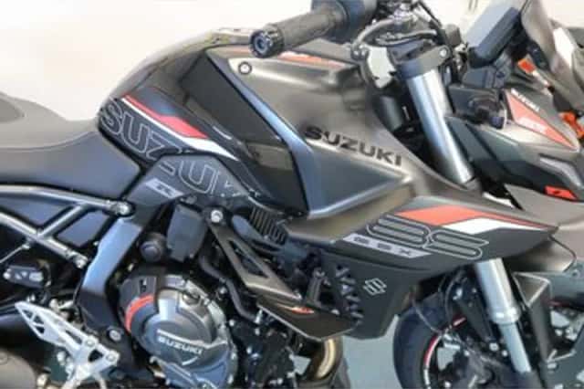 Suzuki GSX-8S (2024) thumbnail 4