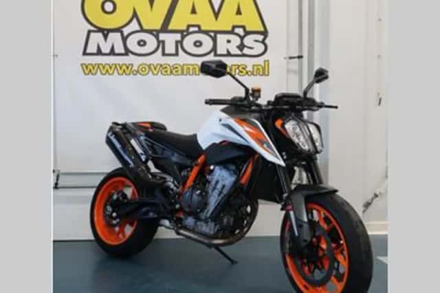 KTM 890 Duke (2020) thumbnail 1