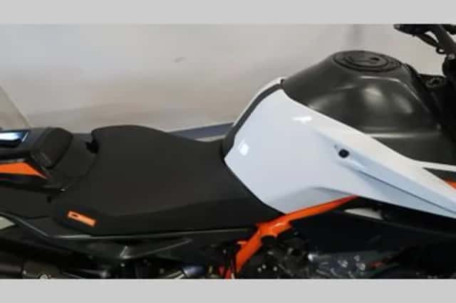 KTM 890 Duke (2020) thumbnail 5
