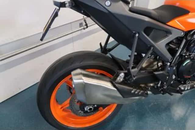 KTM 990 Duke (2024) thumbnail 5