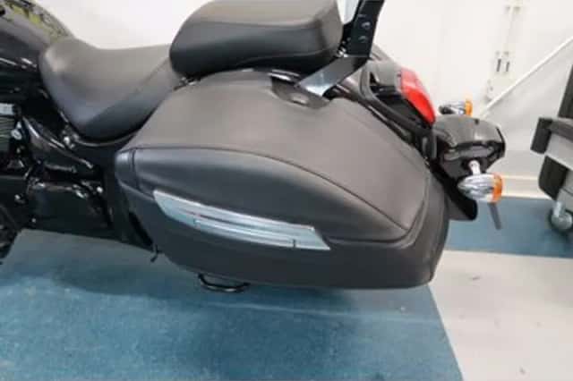 Suzuki Intruder C 1500 BT (2014) thumbnail 6