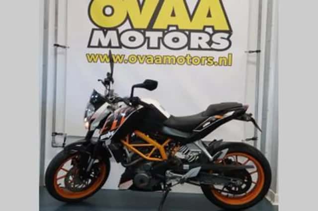 KTM 390 Duke (2013) thumbnail 2