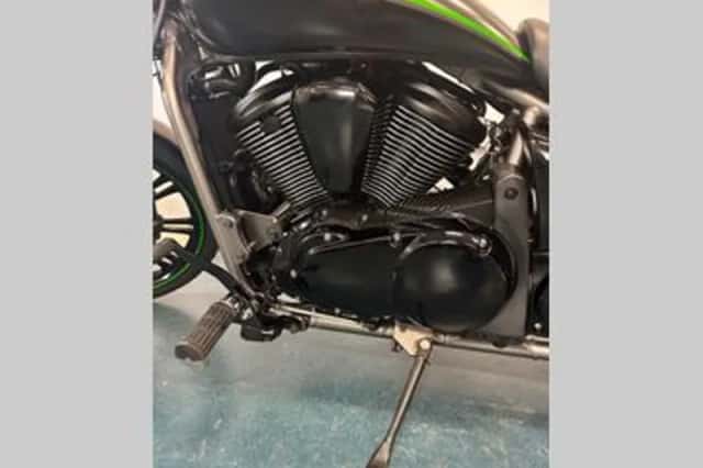Kawasaki VN 900 Custom (2015) thumbnail 3
