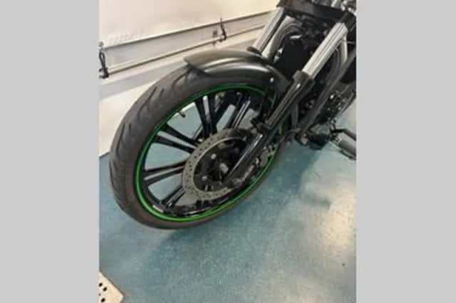 Kawasaki VN 900 Custom (2015) thumbnail 4