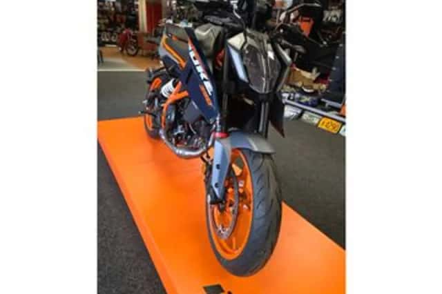KTM 390 DUKE (2025) thumbnail 4
