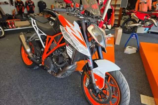 KTM 1290 SUPER DUKE R (2018) thumbnail 3
