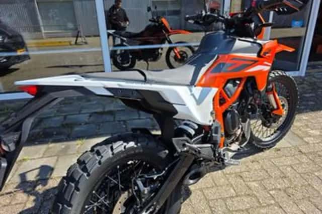 KTM 390 ENDURO R (2025) thumbnail 3