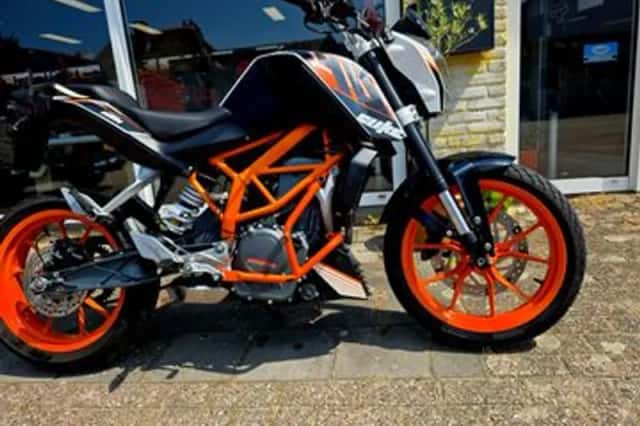 KTM 390 Duke (2014) thumbnail 2