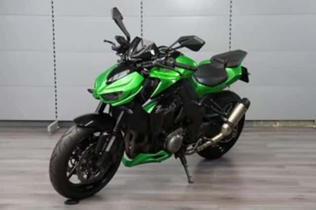 Kawasaki Z1000 (2015) thumbnail 3