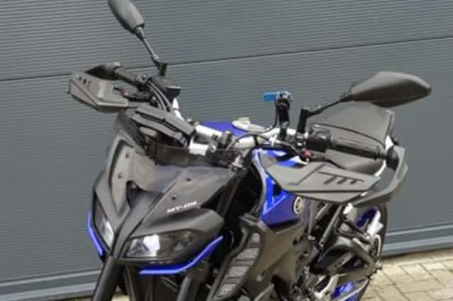 Yamaha MT-09 (2017) thumbnail 6