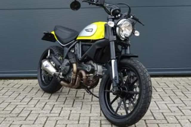 Ducati Scrambler Icon (2015) thumbnail 1