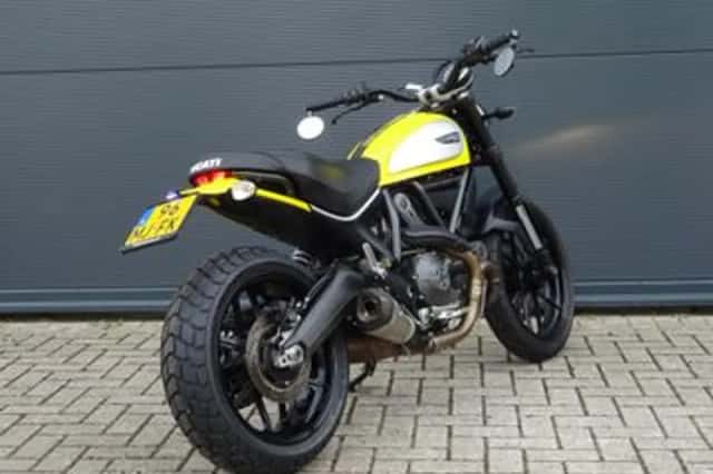 Ducati Scrambler Icon (2015) thumbnail 2