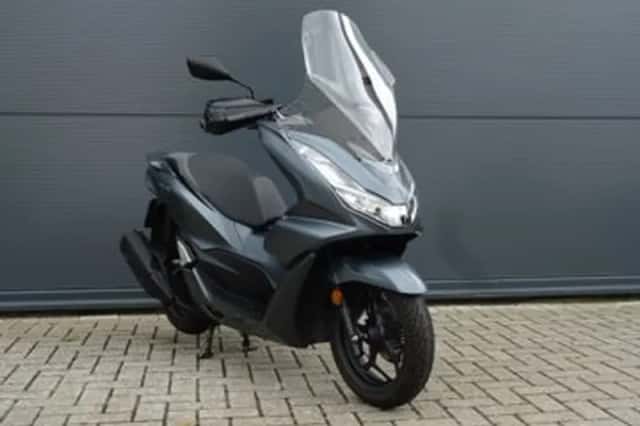 Honda PCX 125 (2022) thumbnail 1