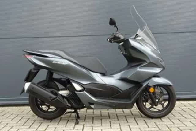 Honda PCX 125 (2022) thumbnail 2
