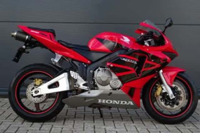 Honda CBR600RR (2003) thumbnail 2