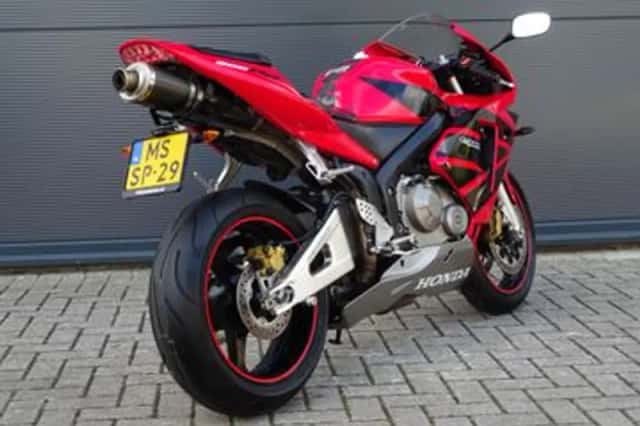 Honda CBR600RR (2003) thumbnail 3