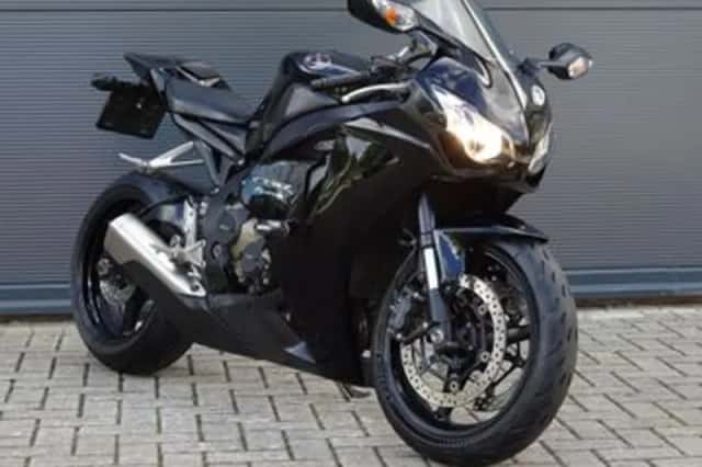 Honda CBR1000RR (2008) thumbnail 1