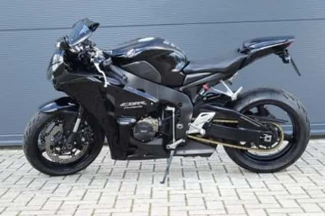 Honda CBR1000RR (2008) thumbnail 4