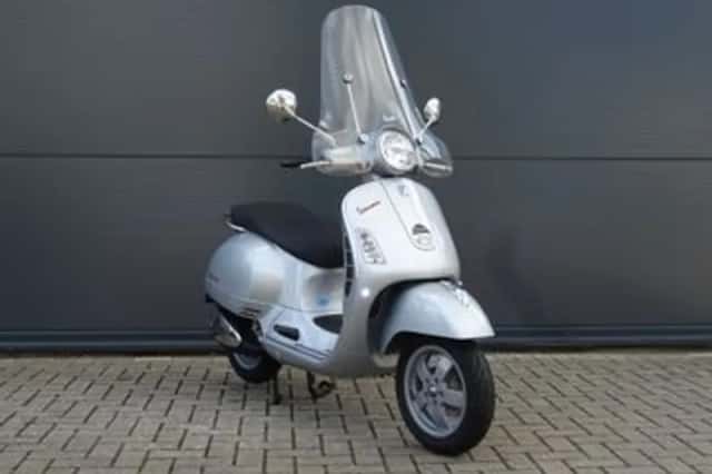 Vespa GTS 250 I.E (2007) thumbnail 1