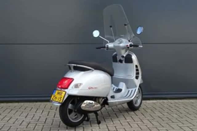 Vespa GTS 250 I.E (2007) thumbnail 3