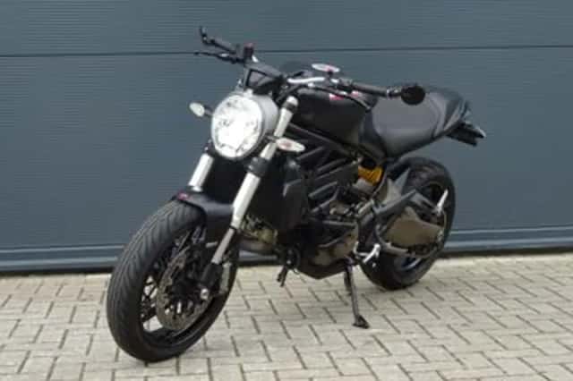 Ducati Monster 821 (2016) thumbnail 4