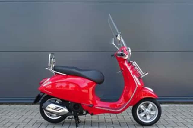 Vespa Primavera 125 (2014) thumbnail 2