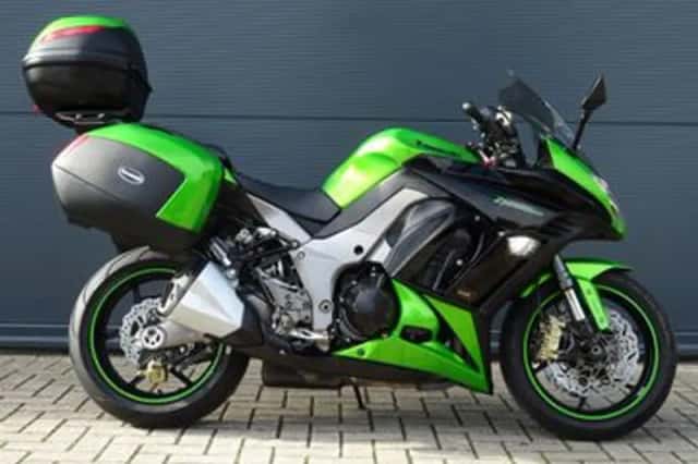 Kawasaki Z1000 (2012) thumbnail 2
