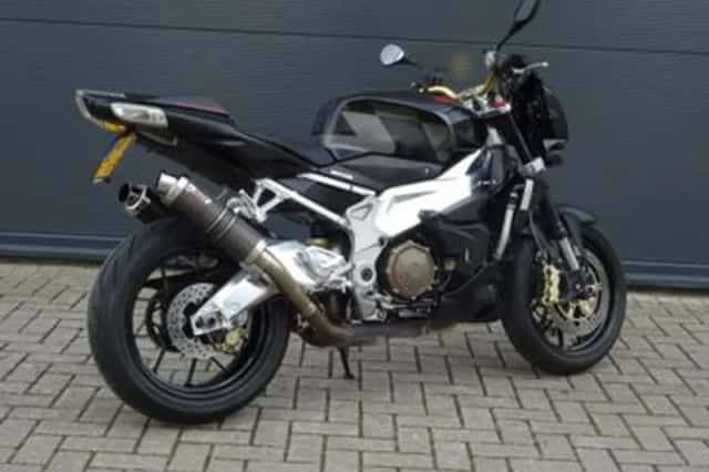 Aprilia Tuono 1000 R (2009) thumbnail 3