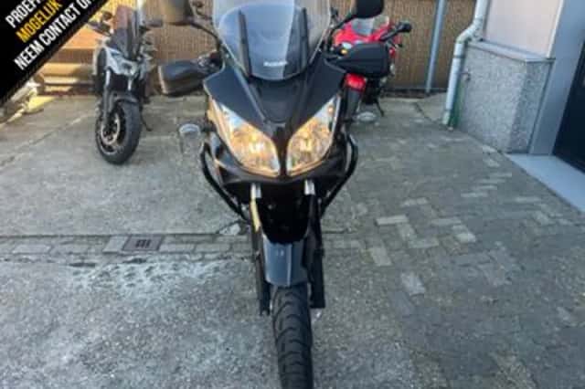 Suzuki V-Strom (2012) thumbnail 4