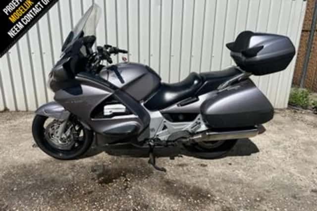 Honda ST 1300 PAN European (2003) thumbnail 1