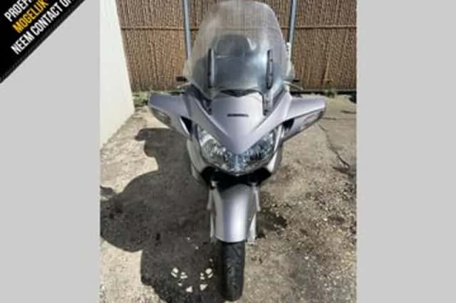Honda ST 1300 PAN European (2003) thumbnail 3
