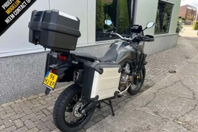 Honda CRF1000L (2018) thumbnail 2